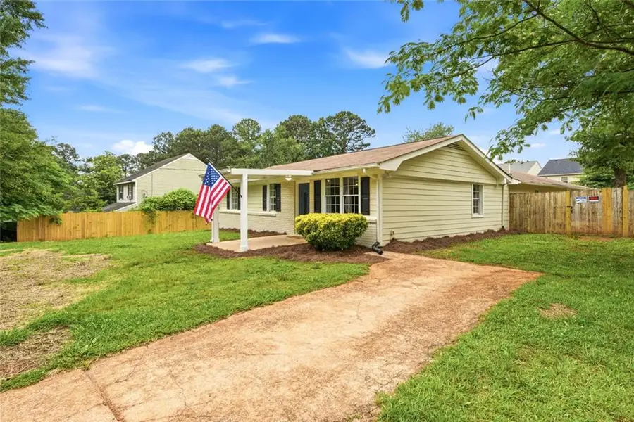 405 E E Wilson Street, Villa Rica, GA 30180 - #2