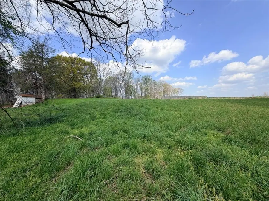 662 Old Gainesville Hwy, Pendergrass, GA 30567 - #2