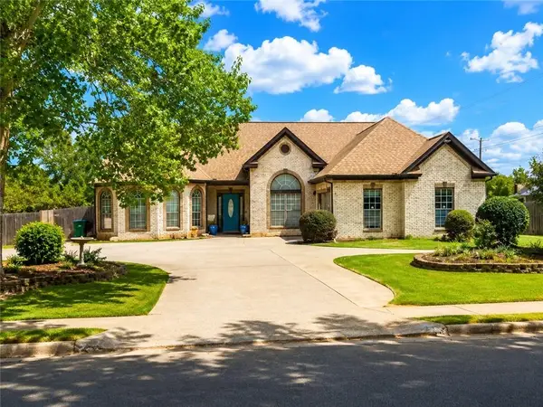 100 Wyckliffe Drive, Locust Grove, GA 30248