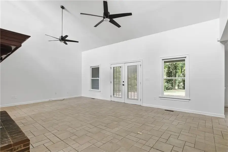 41 Lorraine Valley, Winder, GA 30680 - #3