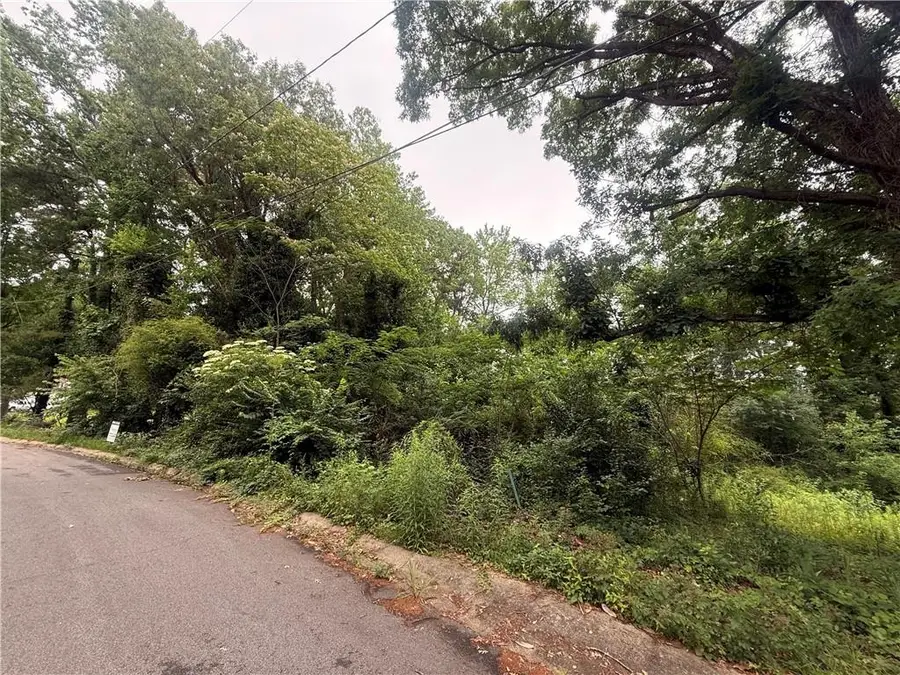 2566 Gordon Circle Se, Smyrna, GA 30080 - #3
