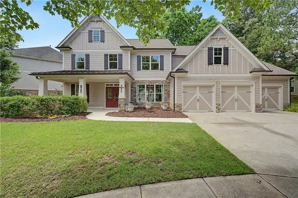 811 Ravenstone Way, Canton, GA 30115