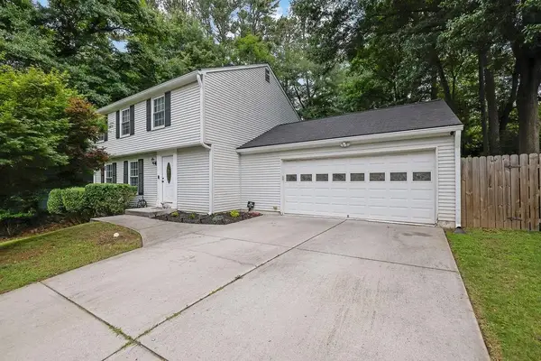 9665 N Pond Circle, Roswell, GA 30076