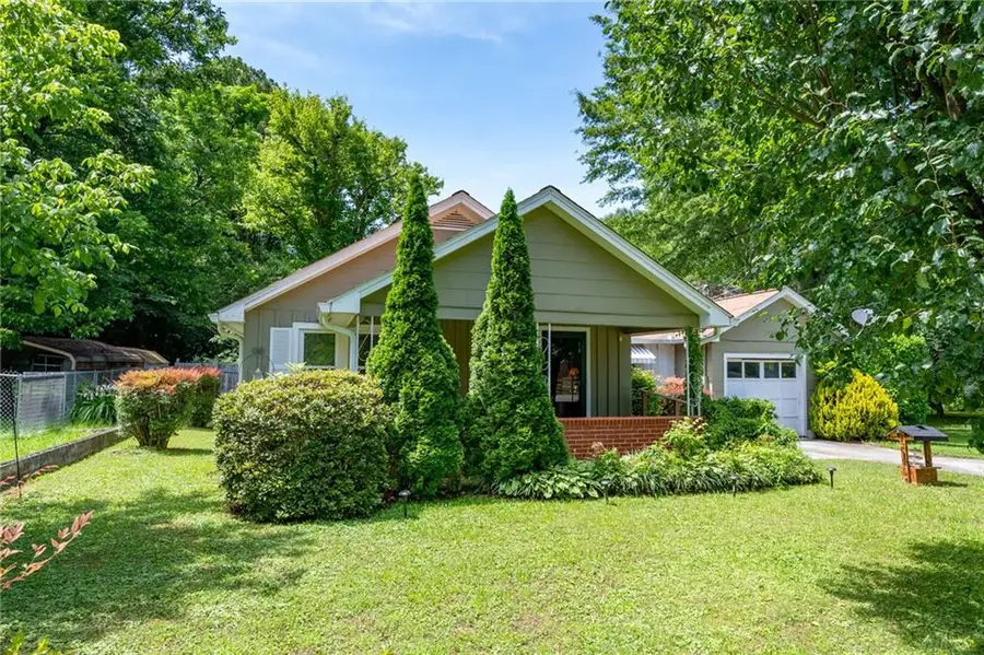 808 S Chattanooga Street, La Fayette, GA 30728 - #3
