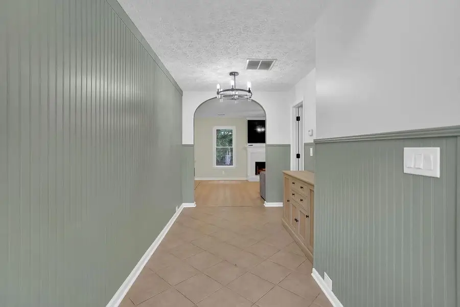 8011 Huntcliff Road, Woodstock, GA 30189 - #2