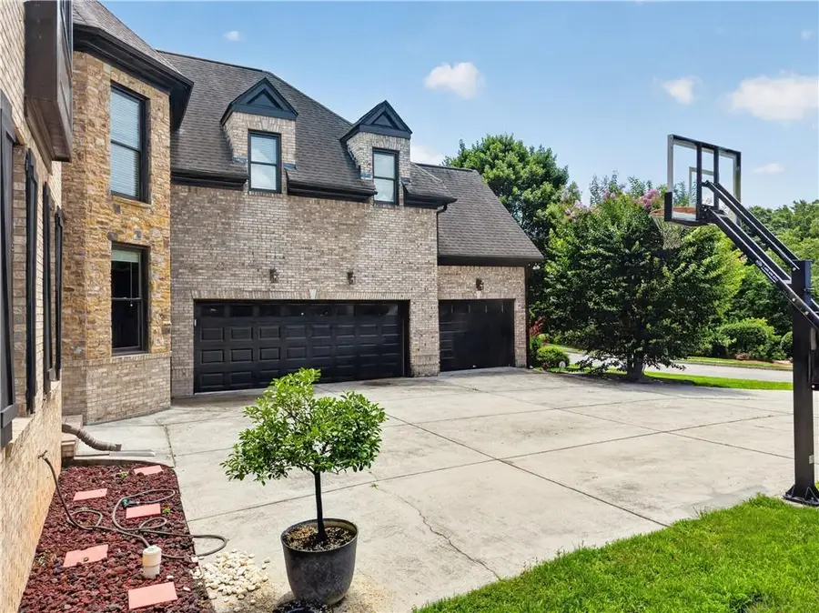 585 Settles Brook Court, Suwanee, GA 30024 - #2