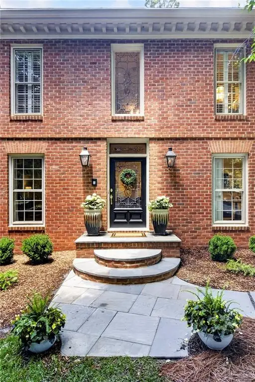 1864 Hallford Court, Dunwoody, GA 30338 - #2