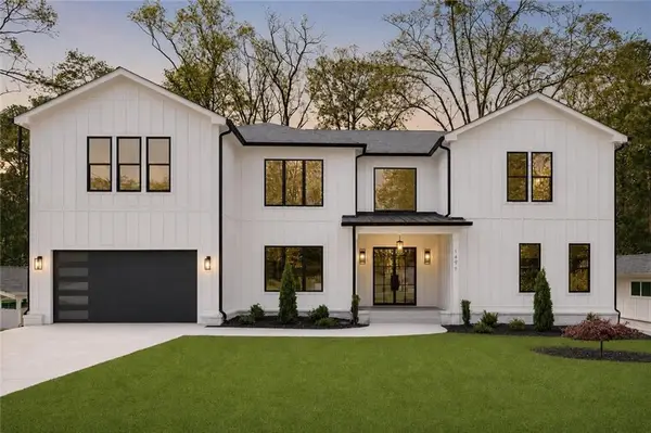 1696 Dunwoody Place, Atlanta, GA 30324