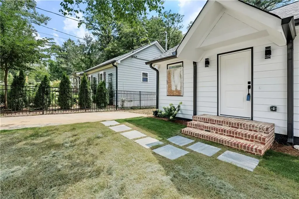 987 Lawton Street Sw, Atlanta, GA 30310 - #1