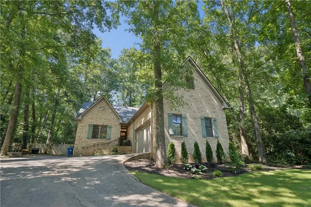 2094 Azalea Circle, Decatur, GA 30033 - #1