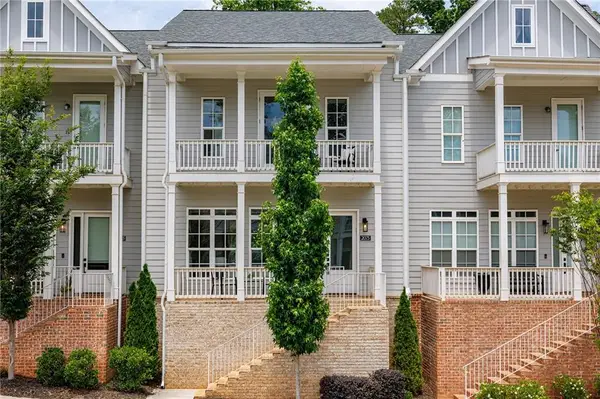 2075 Parkside Lane #8, Roswell, GA 30076