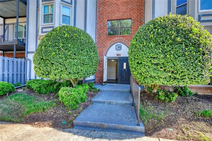 6851 Roswell Road, Sandy Springs, GA 30328 - #2