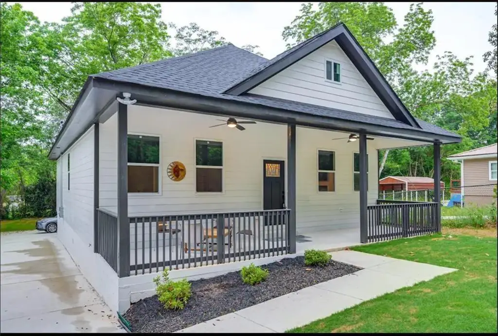 509 W Main Street, Hogansville, GA 30230 - #1