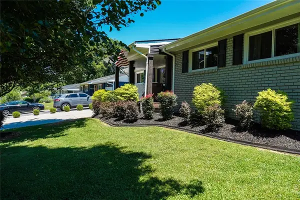 236 E Huntington Road, Rossville, GA 30741