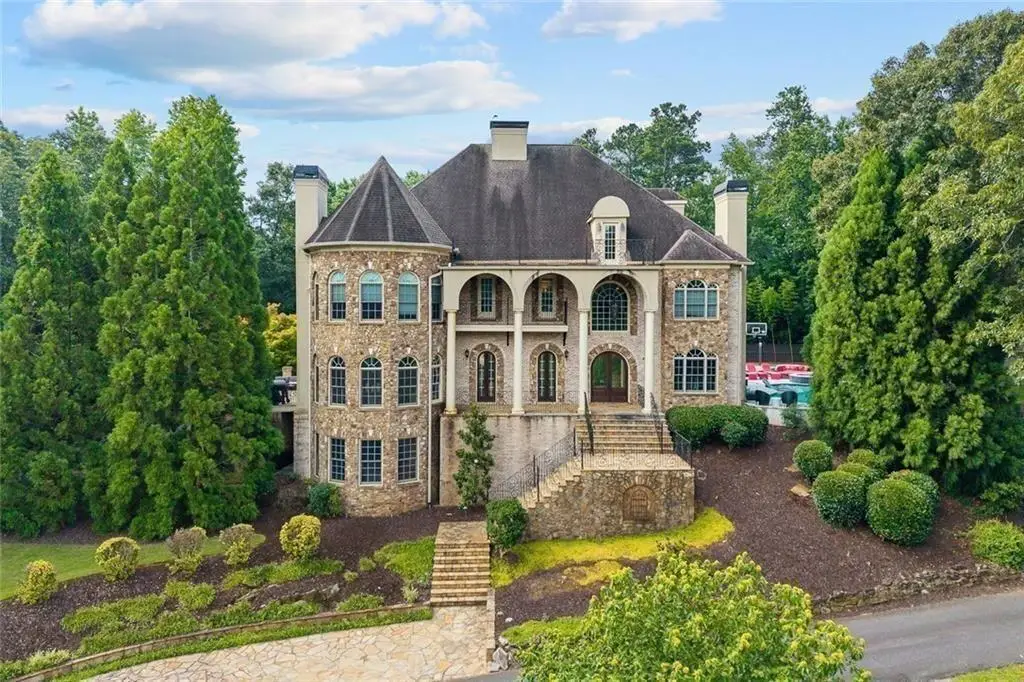 11140 W. Road, Roswell, GA 30075 - #1