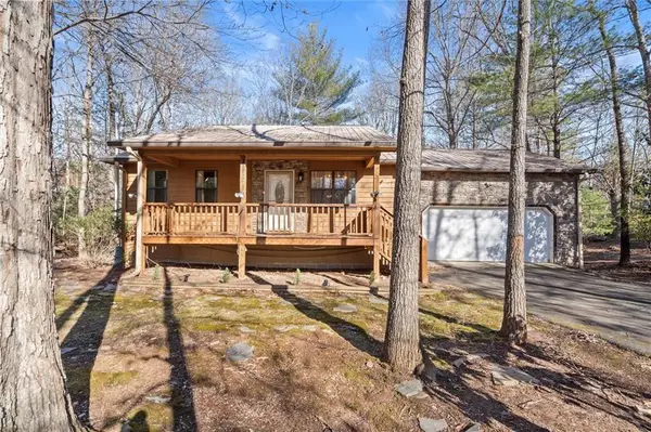 425 Enchanted Woods Dr, Blairsville, GA 30512