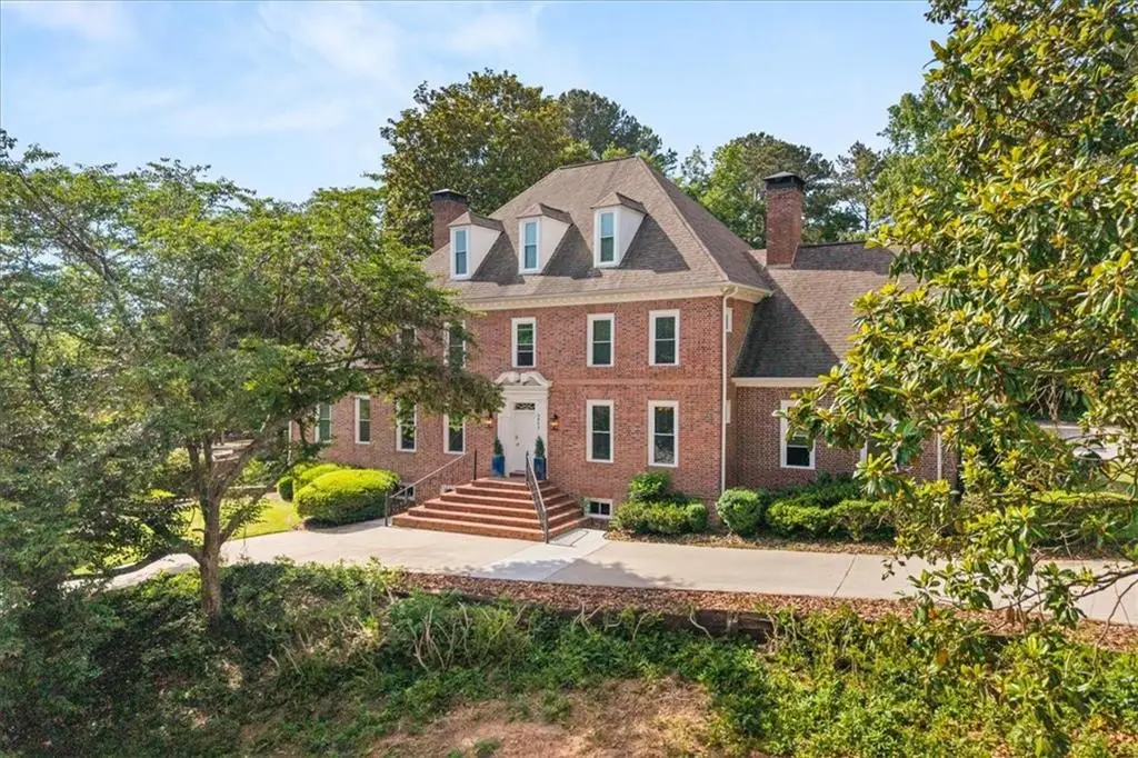 2073 Westover Plantation, Dunwoody, GA 30338 - #1