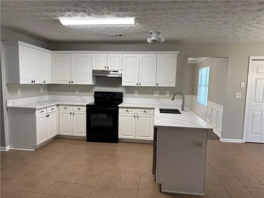 6424 Castle Court Way, Lithonia, GA 30058 - #2
