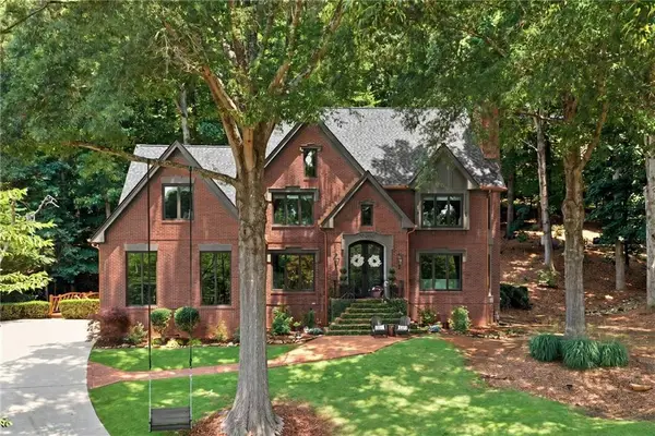 2150 River Cliff Drive, Roswell, GA 30076