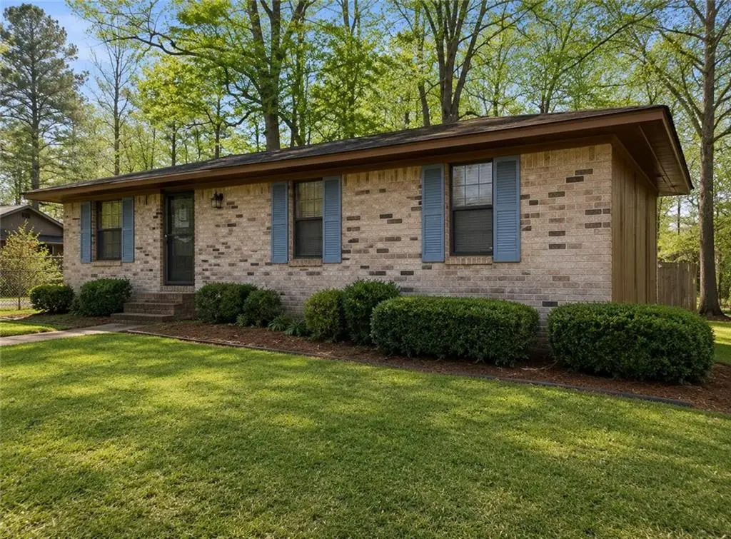 816 Maywood St, Tuskegee, AL 36083 - #1