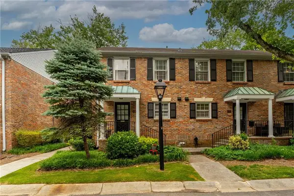 6700 Roswell Road #17A, Atlanta, GA 30328