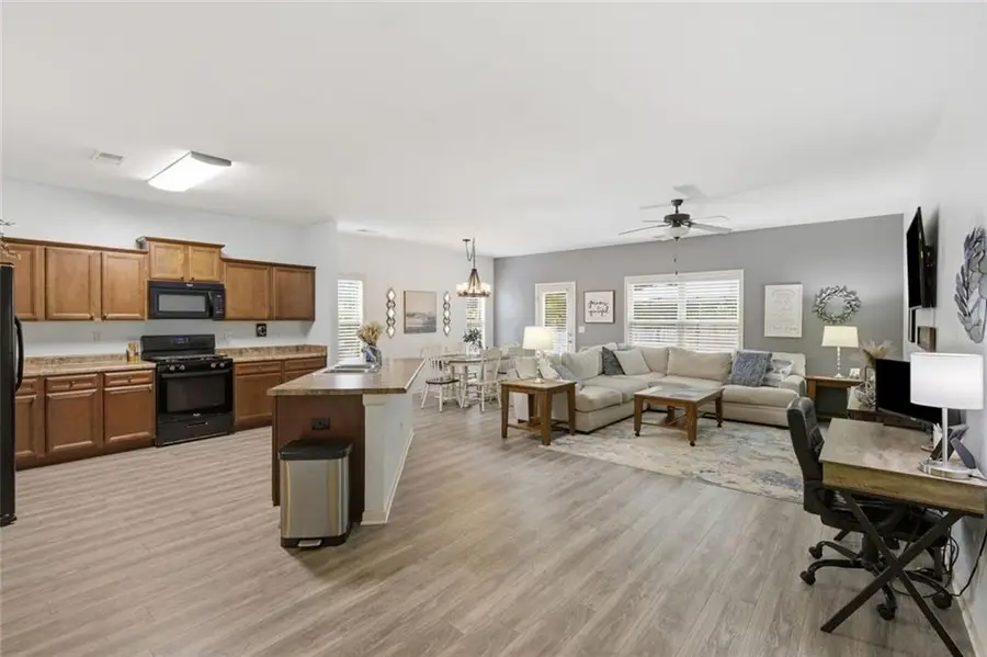 1048 Sutherland Drive, Winder, GA 30680 - #2