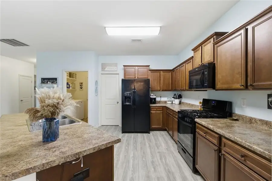 1048 Sutherland Drive, Winder, GA 30680 - #3