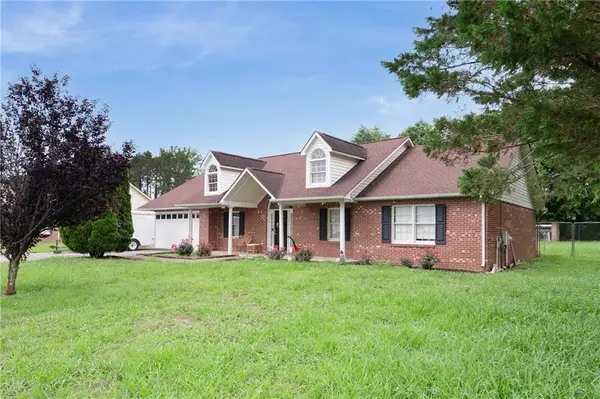 106 Magnolia Way Sw, Calhoun, GA 30701