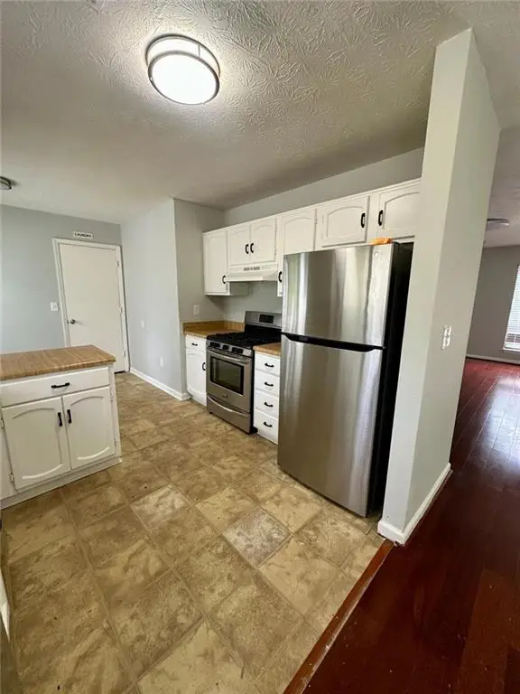 824 Greenhedge Drive, Stone Mountain, GA 30088 - #3