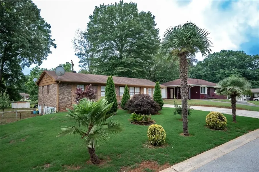 520 Pinecrest Drive, Riverdale, GA 30274 - #2