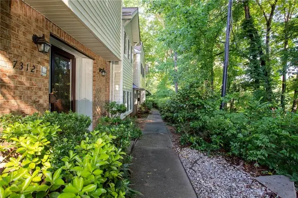 7312 Cardigan Circle, Sandy Springs, GA 30328