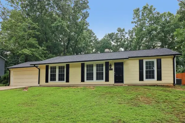 923 Bay Berry Lane, Lawrenceville, GA 30043