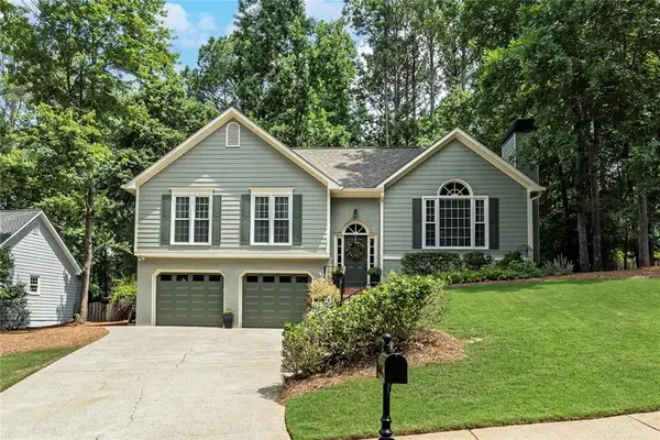 916 Fernwood Road, Woodstock, GA 30189