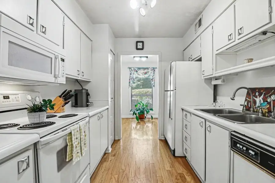 4862 Twin Lakes Trail, Dunwoody, GA 30360 - #2