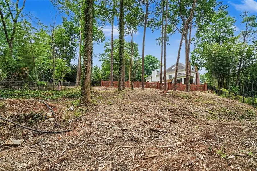 4413 E Conway Drive Nw, Atlanta, GA 30327 - #2
