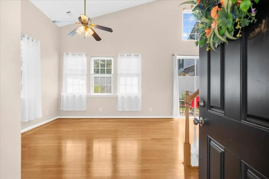 656 W Oaks Drive, Woodstock, GA 30188 - #2
