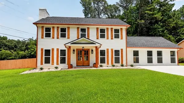 5001 Henson Drive Sw, Mableton, GA 30126