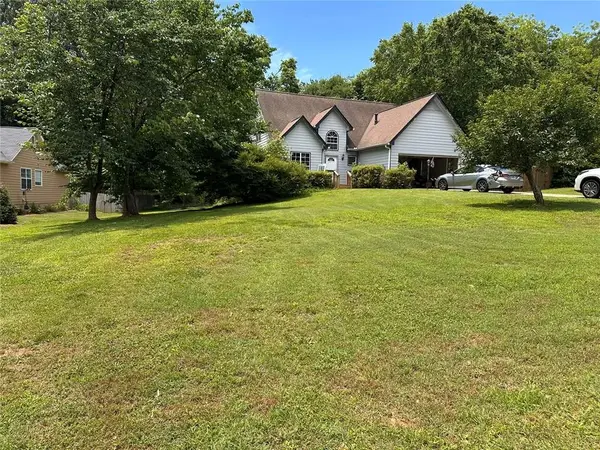 7710 Silversmith Drive, Cumming, GA 30028