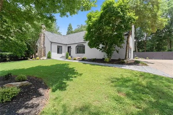 4562 Columns Drive Se, Marietta, GA 30067