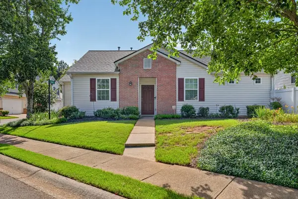 368 West Oaks Trail, Woodstock, GA 30188