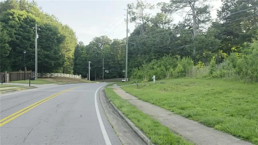 1988 Old Peachtree Road Ne, Lawrenceville, GA 30043 - #2