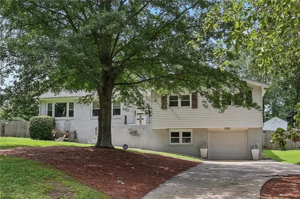 1120 Washington Avenue, Woodstock, GA 30188