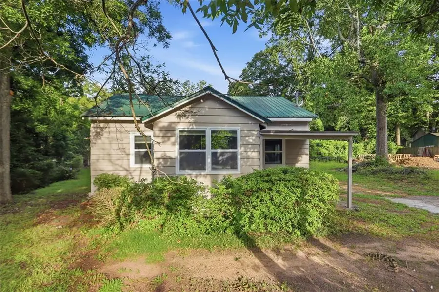 242 N Dogwood Avenue, Social Circle, GA 30025 - #3