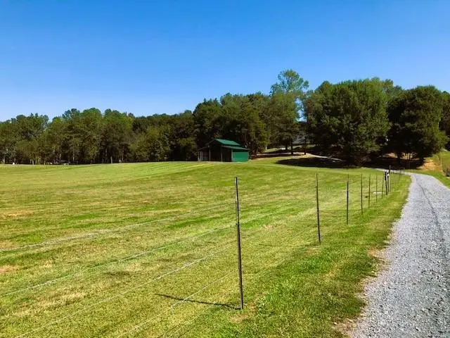 960 Mcentyre Loop Se, Calhoun, GA 30701 - #2