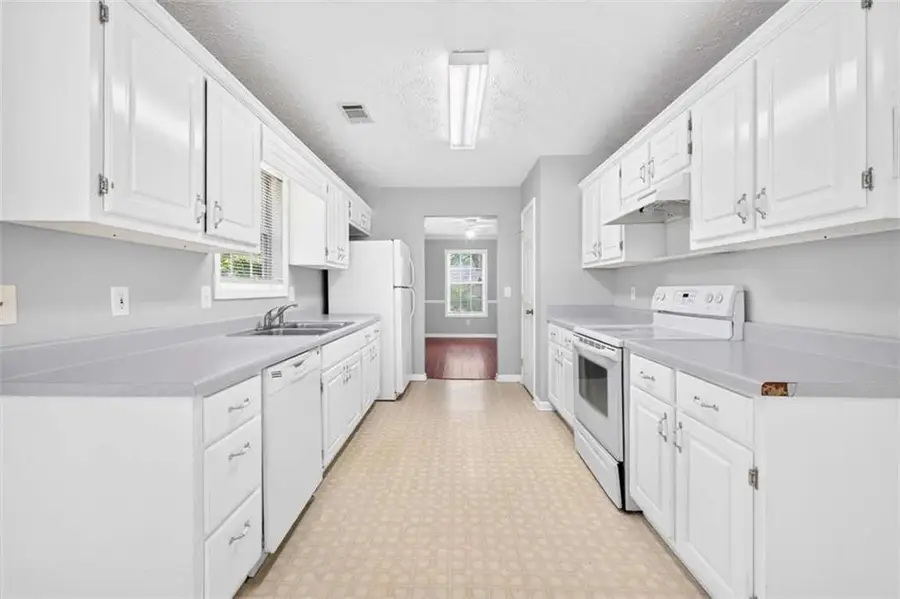65 Hillock Court, Covington, GA 30016 - #3