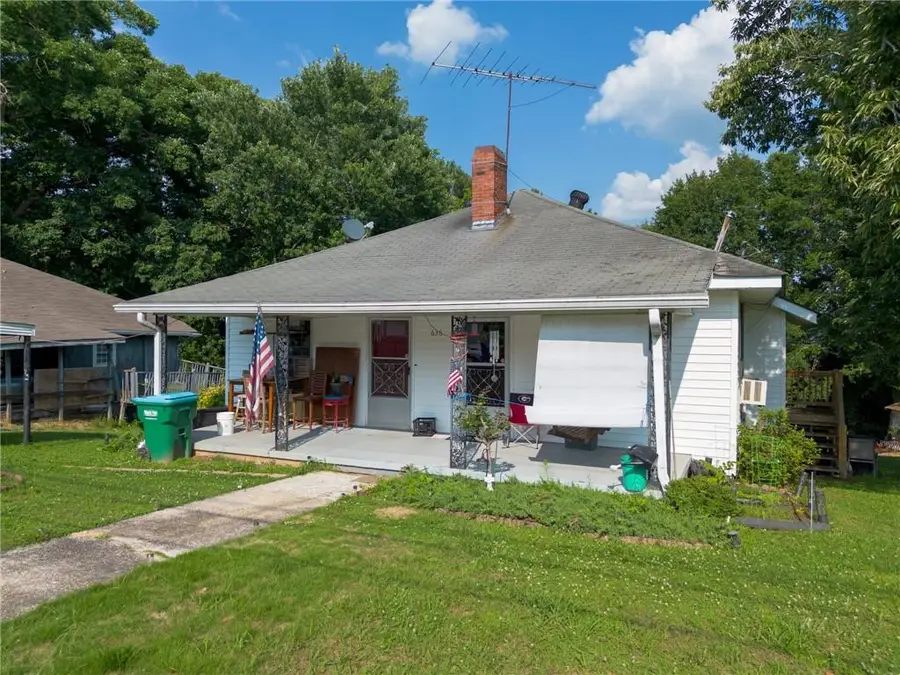 636 Elmwood Street, Canton, GA 30114 - #2