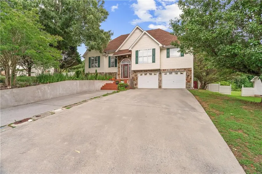 391 Wildwood Circle Se, Calhoun, GA 30701 - #2