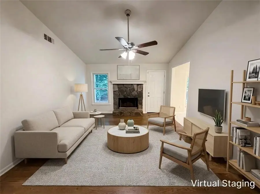846 Georgetown Drive, Winder, GA 30680 - #2