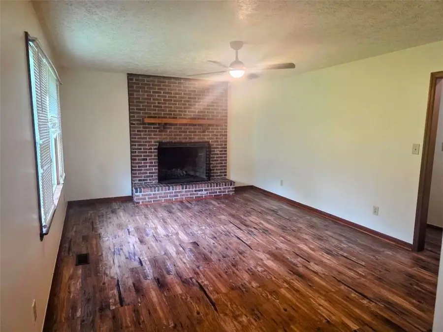 128 Hillview Drive, Thomaston, GA 30286 - #3