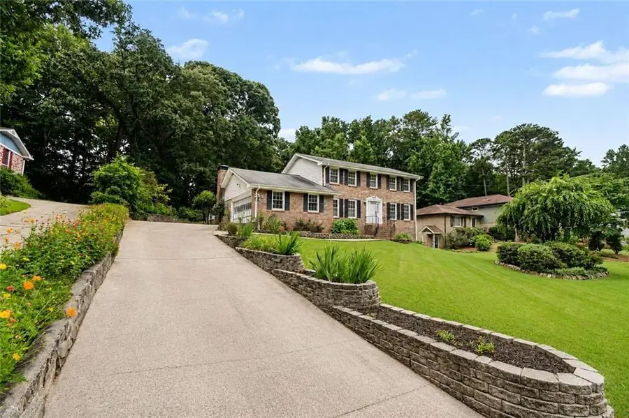 1683 Oak Ridge Circle Sw, Stone Mountain, GA 30087 - #3
